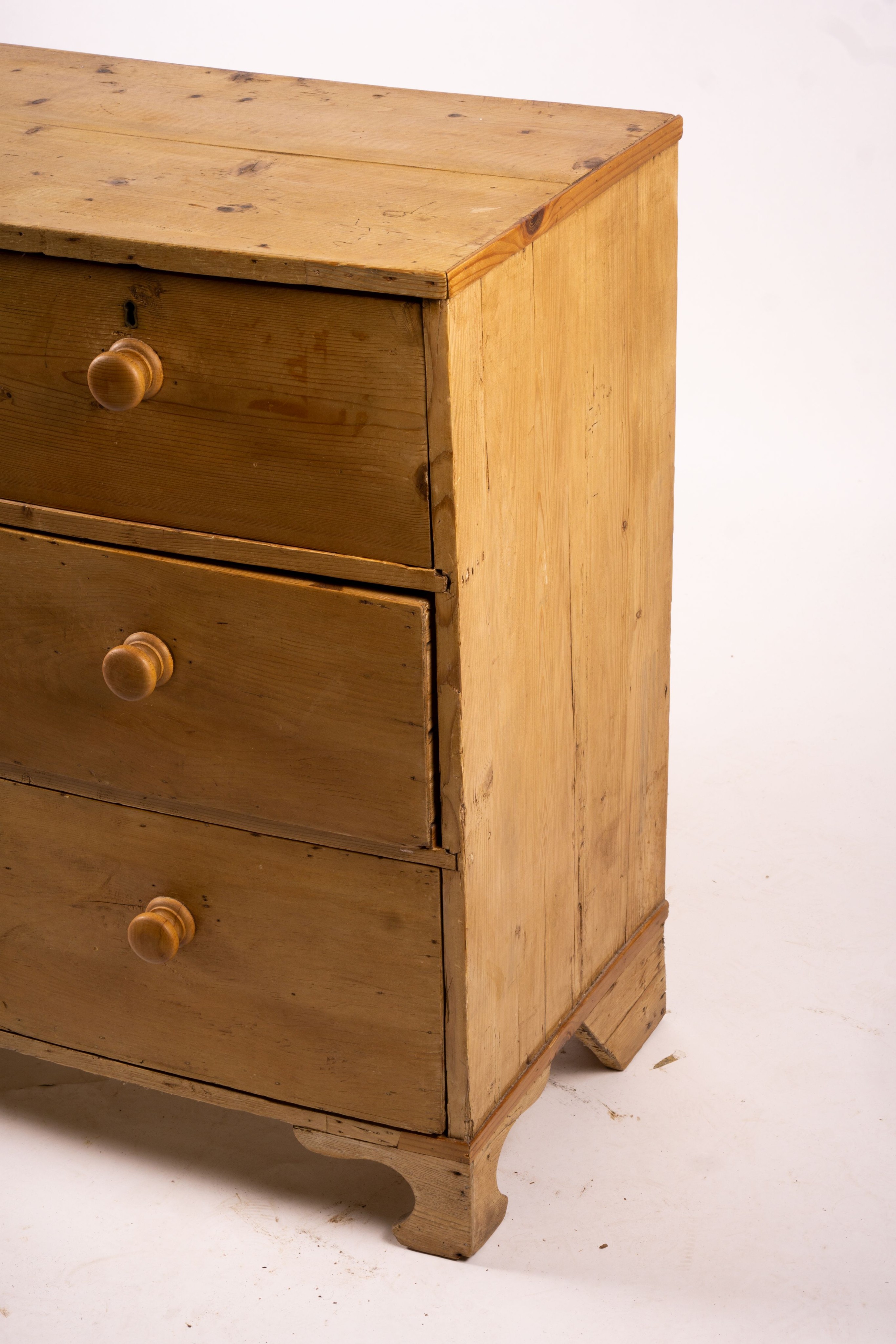 A Victorian pine bow front chest, width 104cm, depth 45cm, height 89cm